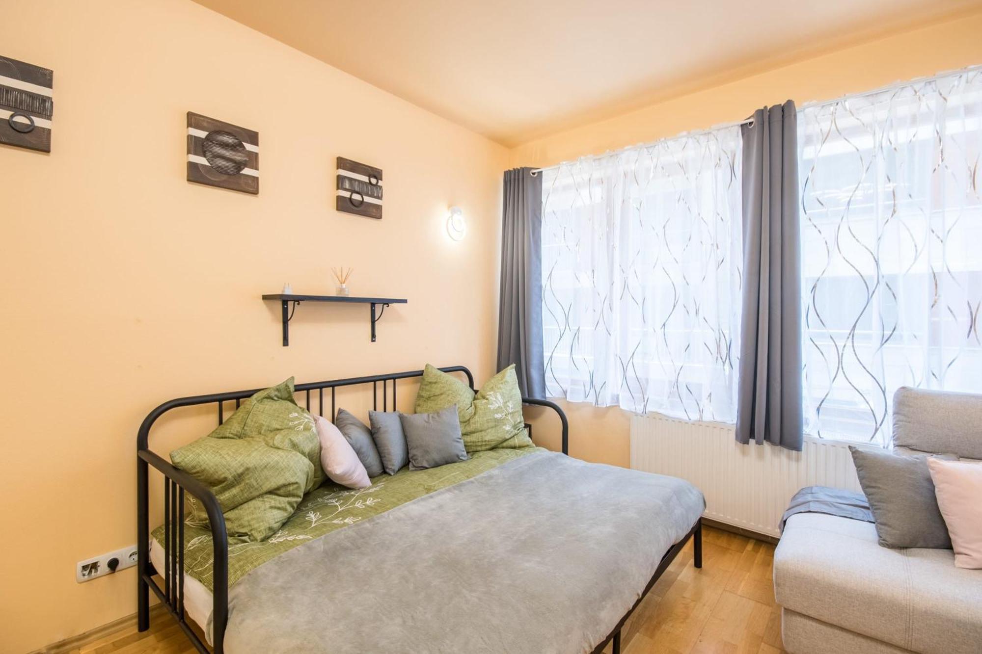 Very Central - Large - Balcony - Comfy Apartment บูดาเปสต์ ภายนอก รูปภาพ
